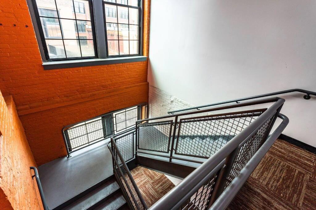 Вилла Centric Modern Loft W/ King Beds & Smart Gametable Рочестер Экстерьер фото